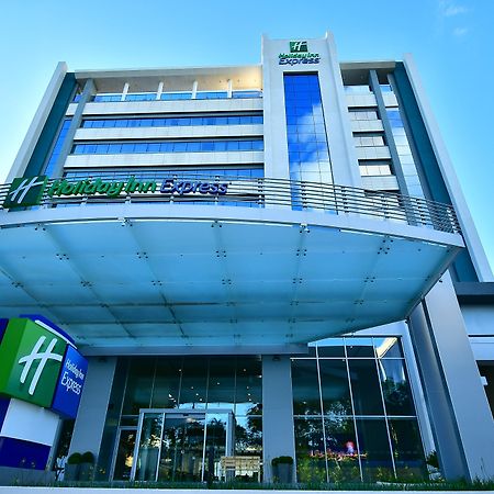 Holiday Inn Express Asuncion Aviadores , An Ihg Hotel Екстериор снимка