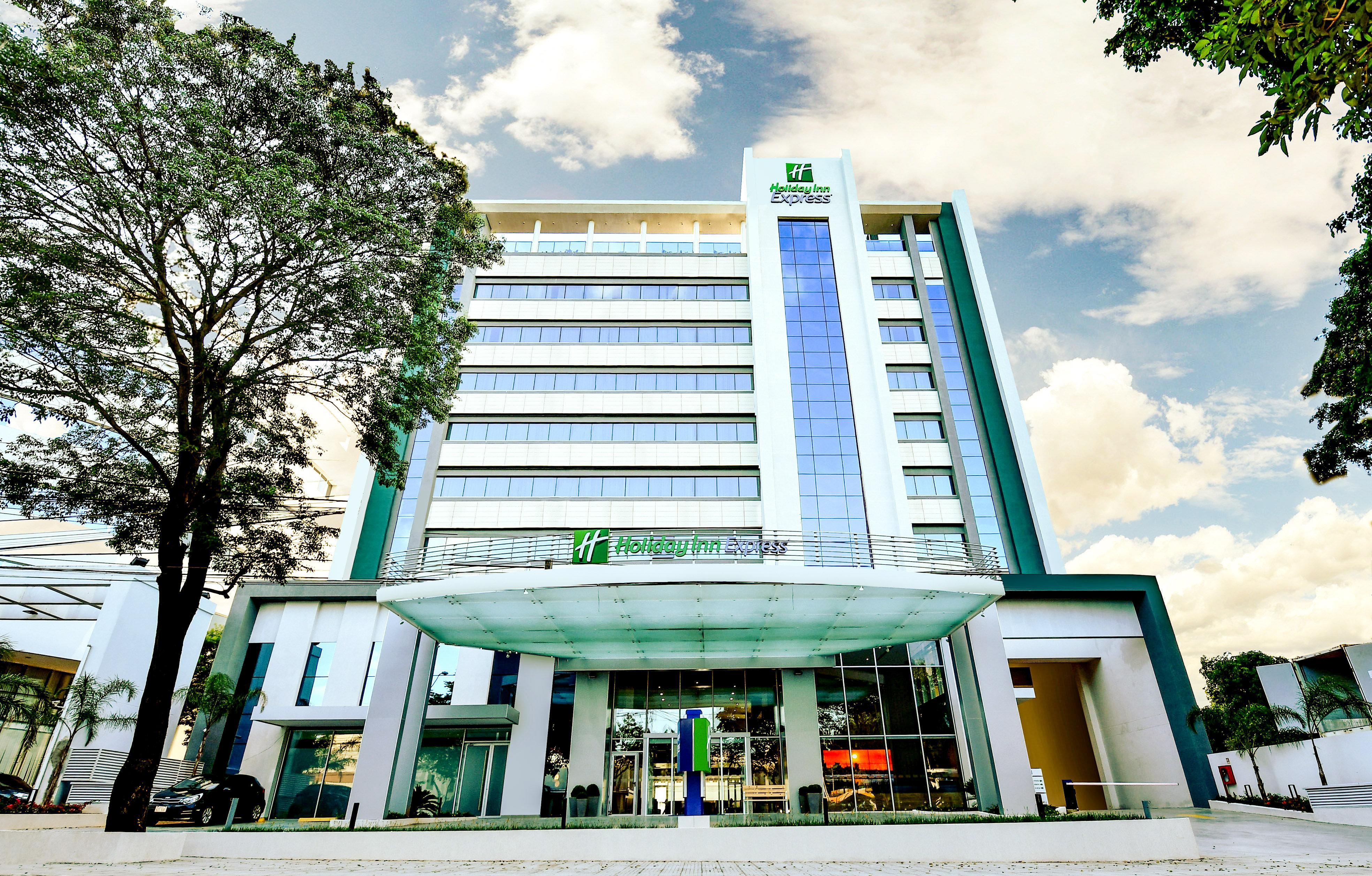 Holiday Inn Express Asuncion Aviadores , An Ihg Hotel Екстериор снимка