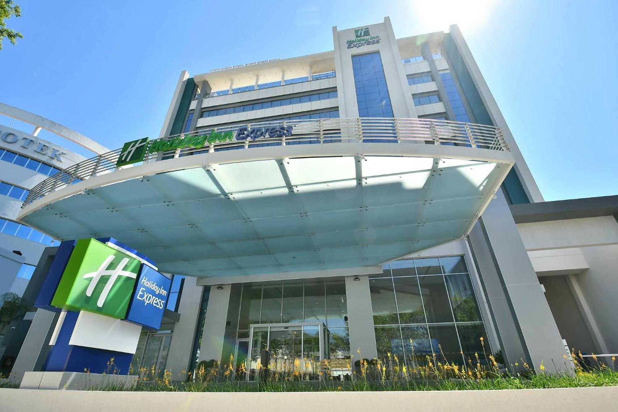 Holiday Inn Express Asuncion Aviadores , An Ihg Hotel Екстериор снимка