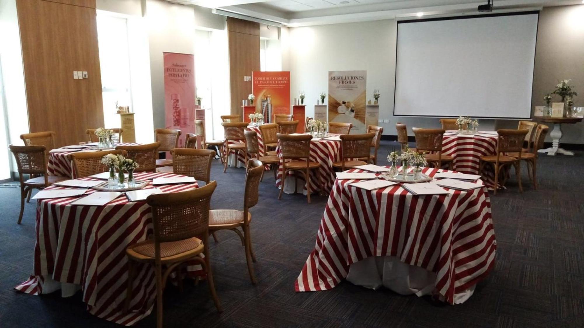 Holiday Inn Express Asuncion Aviadores By Ihg Екстериор снимка